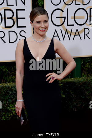 Attrice Sophia Bush assiste la 73rd Annuale di Golden Globe Awards presso il Beverly Hilton Hotel di Beverly Hills, la California il 10 gennaio 2016. Foto di Jim Ruymen/UPI Foto Stock