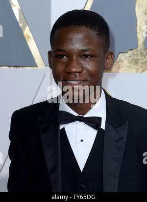 Attore Abramo Attah arriva sul tappeto rosso per la 88th Academy Awards, a Hollywood e Highland Center nella sezione di Hollywood di Los Angeles il 28 febbraio 2016. Foto di Jim Ruymen/UPI Foto Stock