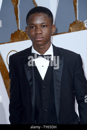 Attore Abramo Attah arriva sul tappeto rosso per la 88th Academy Awards, a Hollywood e Highland Center nella sezione di Hollywood di Los Angeles il 28 febbraio 2016. Foto di Jim Ruymen/UPI Foto Stock