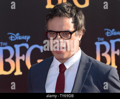 Membro del cast Jemaine Clement assiste la premiere del motion picture fantasy "BFG" al El Capitan Theater di Hollywood sezione di Los Angeles il 21 giugno 2016. Trama: Una ragazza di nome Sophie incontra il grande gigante gentile che, nonostante il suo aspetto intimidatorio, risulta essere un kindhearted anima che è considerato un reietto dagli altri giganti perché, a differenza di loro, egli si rifiuta di mangiare i bambini. Foto di Jim Ruymen/UPI Foto Stock