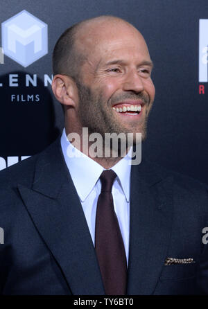 Membro del cast Jason Statham assiste la premiere del motion picture giallo-thriller 'Mechanic: Risurrezione" al ArcLight Glossari Affini Cupola della sezione di Hollywood di Los Angeles il 22 agosto 2016. Trama: Arthur Vescovo pensiero egli aveva messo il suo passato omicida dietro di lui quando il suo più formidabile nemico rapisce l amore della sua vita. Ora egli è costretto a viaggiare in tutto il mondo per completare tre impossibile omicidi, e fare ciò che gli riesce meglio, farli sembrare simili incidenti. Foto di Jim Ruymen/UPI Foto Stock