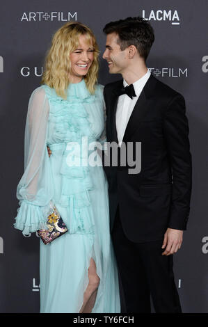 L'attrice Brie Larson e artista Alex Greenwald frequentare il LACMA Art + Film gala in onore di Robert Irwin e Kathryn Bigelow presso il Los Angeles County Museum of Art di Los Angeles il 29 ottobre 2016. Foto di Jim Ruymen/UPI Foto Stock