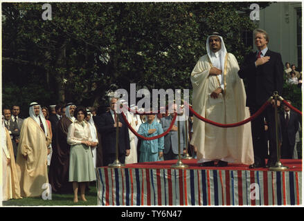 Jimmy Carter e Prince Fahd bin Abd al-Aziz Al-Saud Principe ereditario dell'Arabia Saudita durante una cerimonia di benvenuto alla Casa Bianca. Foto Stock