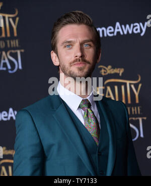 Membro del cast Dan Stevens assiste la premiere del motion picture romantica fantasia musicale "La Bella e la bestia" al El Capitan Theater di Hollywood sezione di Los Angeles il 2 marzo 2017. Trama: un giovane principe, imprigionato sotto forma di una bestia, può essere liberato solo da vero amore. Che cosa può essere la sua unica opportunità arriva quando incontra belle, l'unica ragazza umana mai a visitare il castello poiché è stato incantato. Foto di Jim Ruymen/UPI Foto Stock