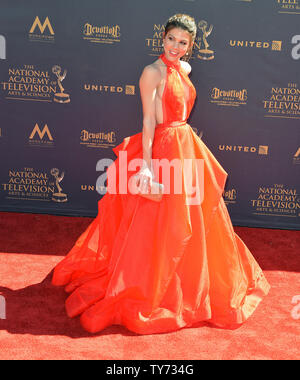 Kate Mansi arriva al 44th diurno annuale Emmy Awards a Pasadena Civic Auditorium di Pasadena, in California, il 30 aprile 2017. Foto di Christine masticare/UPI Foto Stock