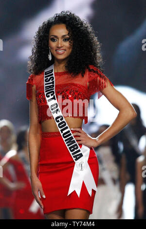 Miss Distretto di Columbia USA, Kara McCullough sul palco durante il 2017 Miss USA la concorrenza, Mandalay Bay Resort and Casino il 14 maggio 2017. Foto di James Atoa/UPI Foto Stock