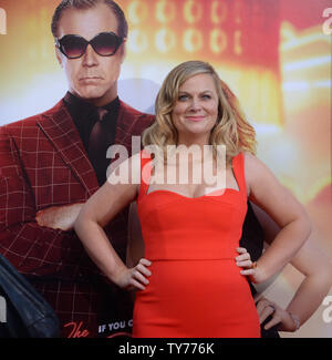 Membro del cast Amy Poehler assiste la premiere del motion picture commedia "casa" presso il Teatro di TCL nella sezione di Hollywood di Los Angeles il 26 giugno 2017. Trama: un papà convince i suoi amici per avviare un casino illegale nel suo seminterrato dopo che lui e sua moglie trascorrono la loro figlia di college fund. Foto di Jim Ruymen/UPI Foto Stock