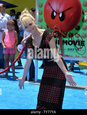 Membro del cast Anna Faris , la voce del jailbreak in movimento animato immagine commedia "Il filmato Emoji' assiste la premiere del film al Regency Village Theater di Westwood sezione di Los Angeles il 23 luglio 2017. Storyline Gene, un multi-expressional gli Emoji, si mette in cammino per diventare un normale gli Emoji. Foto di Jim Ruymen/UPI Foto Stock