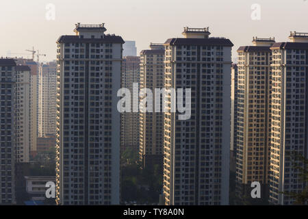 Cinese inquinate città fantasma di mattina Foto Stock