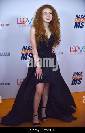Francesca Capaldi arriva sul tappeto arancione per la ventiseiesima gara annuale per cancellare MS Gala presso il Beverly Hilton hotel di Beverly Hills, la California il 10 maggio 2019. Foto di Chris Chew/UPI Foto Stock