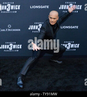 Membro del cast Mark Dacascos assiste la speciale proiezione del film thriller 'John stoppino: Capitolo 3 - Parabellum' a TCL teatro cinese nella sezione di Hollywood di Los Angeles il 15 maggio 2019. Il film racconta la storia di super-assassino Giovanni lo stoppino che è in esecuzione dopo l'uccisione di un membro della International assassin's guild e con un $14 milioni di cartellino del prezzo sulla sua testa - egli è il bersaglio di colpire ovunque uomini e donne. Foto di Jim Ruymen/UPI Foto Stock