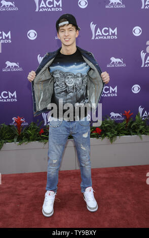 Il cantante Dakota Bradley arriva al quarantottesimo Accademia annuale dei premi di musica country alla MGM Hotel in Las Vegas, Nevada, il 7 aprile 2013. UPI/David Becker Foto Stock