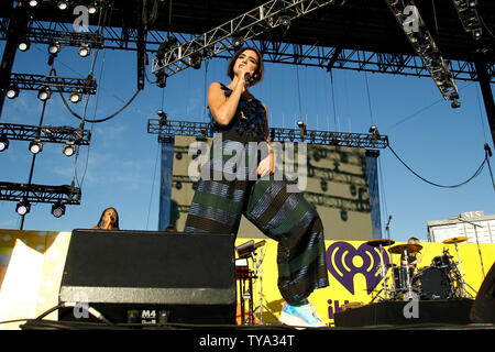 Dua Lipa esegue sul palco durante il iHeartRadio Music Festival villaggio diurno concerti presso il Las Vegas Festival Grounds in Las Vegas, Nevada, il 22 settembre 2018. Foto di James Atoa/UPI Foto Stock