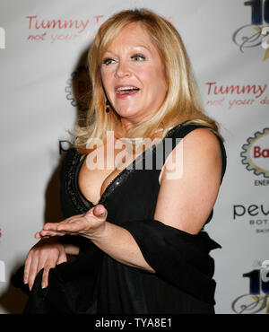 Charlene Tilton arriva sul tappeto rosso al XVIII notte annuale di 100 stelle Oscar visualizzazione party presso il Beverly Hills Hotel di Beverly Hills, la California il 24 febbraio 2008. (UPI foto/David Silpa) Foto Stock