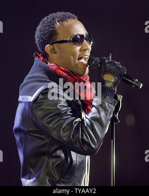 John Legend appare in concerto presso il RIMAC Arena sul campus della University of California di San Diego, a La Jolla, in California, il 16 gennaio 2009. Legenda delle prestazioni a UCSD è parte della sua 'Evolver' World Tour. (UPI foto/Roger Williams) Foto Stock