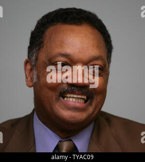 U.S.Politico Il reverendo Jesse Jackson offre un indirizzo sulla importanza del voto nero in Gran Bretagna il 9 marzo 2005 a Londra. L'ex candidata presidenziale è un sostegno alla "Operazione Black voto" per incoraggiare il voto nero in Gran Bretagna la prossima elezione generale. (UPI foto/Hugo Philpott) Foto Stock