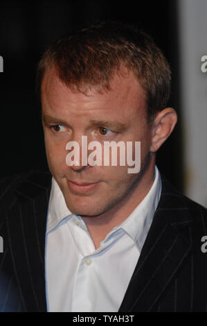 Direttore britannico Guy Ritchie assiste la premiere del "Arthur e gli invisibili' a Vue, Leicester Square a Londra il 25 gennaio 2007. (UPI foto/Rune Hellestad) Foto Stock