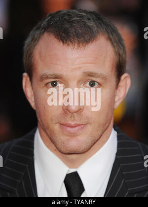 Direttore britannico Guy Ritchie assiste la prima mondiale di "Rocknrolla' di Odeon West End a Londra il 1 settembre 2008. (UPI foto/Rune Hellestad) Foto Stock