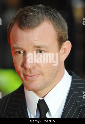 Direttore britannico Guy Ritchie assiste la prima mondiale di "Rocknrolla' di Odeon West End a Londra il 1 settembre 2008. (UPI foto/Rune Hellestad) Foto Stock