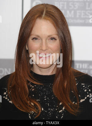 Actrice americano Julianne Moore frequenta un photocall per 'Chloe' al May Fair Hotel di Londra il 22 ottobre 2009. UPI/Rune Hellestad Foto Stock