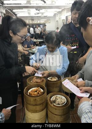 Hong Kong più famoso dim sum ristorante Lin Heung Tea House in centrale, Isola di Hong Kong dal 1926 | Utilizzo di tutto il mondo Foto Stock