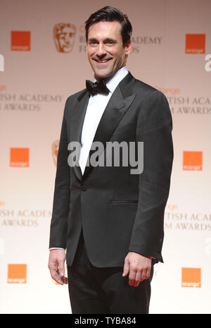 Attore americano Jon Hamm assiste la sala stampa "Orange British Academy Film Awards" presso la Royal Opera House di Londra il 12 febbraio 2012. UPI/Rune Hellestad Foto Stock