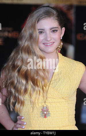 Actrice americano Willow Shields assiste la prima mondiale di "la fame di giochi: Incendio' all'Odeon Leicester Square a Londra il 11 novembre 2013. UPI/Paolo Treadway Foto Stock