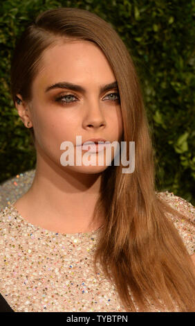 Il modello britannico Cara Delevingne assiste il 'British Fashion Award" presso il Colosseo a Londra il 1 dicembre 2014. UPI/ Rune Hellestad Foto Stock