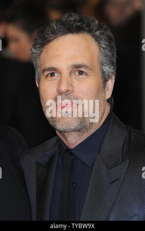 Attore americano Mark Ruffalo assiste l'EE British Academy Film Awards 2015 presso la Royal Opera House di Londra il 8 febbraio 2015. UPI/Paolo Treadway Foto Stock