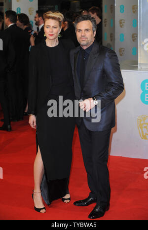 Attore americano Mark Ruffalo assiste l'EE British Academy Film Awards 2015 presso la Royal Opera House di Londra il 8 febbraio 2015. UPI/Paolo Treadway Foto Stock