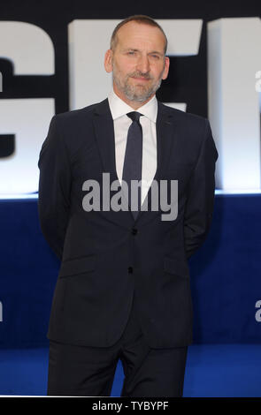 Attore inglese Christopher Eccleston assiste la Premiere mondiale di 'Legenda' di Odeon Leicester Square a Londra il 3 settembre 2015. Foto di Paul Treadway/UPI Foto Stock