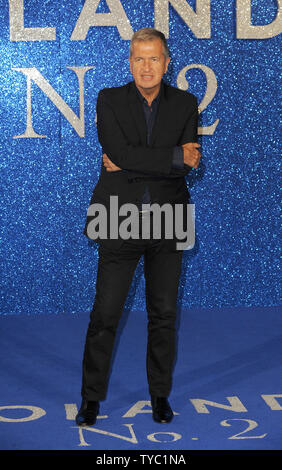 Moda peruviana e ritratto fotografo Mario Testino assiste il Regno Unito Premiere "Zoolander 2" presso Empire Leicester Square a Londra il 4 febbraio 2016. Foto di Paul Treadway/ UPI Foto Stock