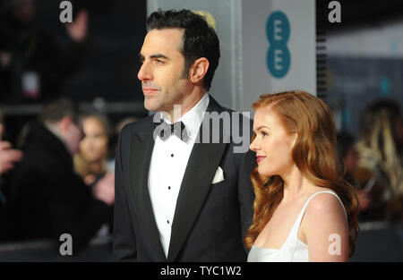 Attore inglese sacha baron cohen e attrice australiana Isla Fisher frequentare l'EE British Academy Film Awards 2016 in Lon assiste l'EE British Academy Film Awards 2016 presso la Royal Opera House di Londra il 14 febbraio 2016. Foto di Paul Treadway/ UPI Foto Stock