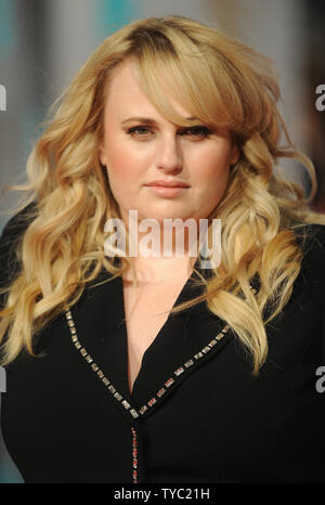 Attrice australiana Rebel Wilson assiste l'EE British Academy Film Awards 2016 presso la Royal Opera House di Londra il 14 febbraio 2016. Foto di Paul Treadway/ UPI Foto Stock