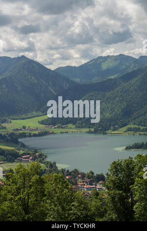 Il lago Schliersee, Miesbach, schliersee, alpi bavaresi, alpi Alta Baviera, Baviera, Germania Foto Stock