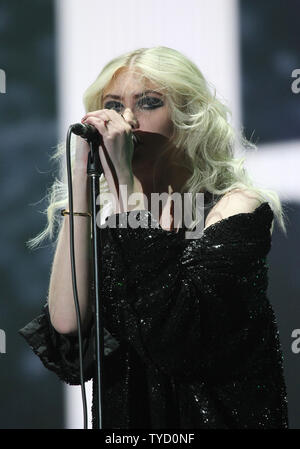 American rock band di abbastanza temerario compie durante il trentesimo bi-annuale di Rock in Rio Festival di musica a MGM Grand a Las Vegas, Nevada maggio su 8, 2015. Foto di James Atoa/UPI Foto Stock