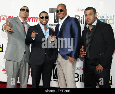 Aventura arriva per il 2009 Latin Billboard Awards presso il Centro BankUnited in Coral Gables, Florida il 23 aprile 2009. (UPI foto/Michael Bush) Foto Stock