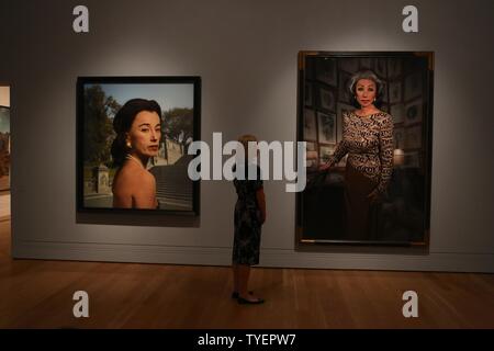 National Portrait Gallery svela Cindy Sherman la prima grande retrospettiva del Regno Unito 26 Giugno 2019 LONDON REGNO UNITO Foto Stock