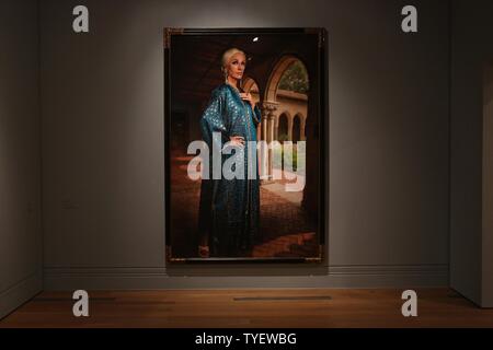 National Portrait Gallery svela Cindy Sherman la prima grande retrospettiva del Regno Unito 26 Giugno 2019 LONDON REGNO UNITO Foto Stock