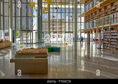 Atene Grecia. La Biblioteca nazionale all'interno del Stavros Niarchos Fondazione Centro Culturale Foto Stock