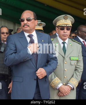 EX PRESIDENTE DELLA MAURITANIA MOHAMED OULD ABDEL AZIZ e nuovo Presidente Mohamed Ould GHAZOUANI Foto Stock