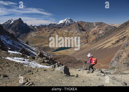 Discendente da Pico Austria sulla Cordillera Real traversa, Bolivia Foto Stock