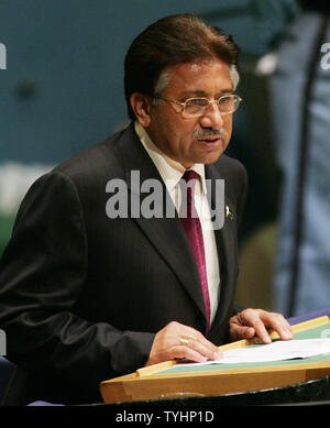 Il generale Pervez Musharraf, Presidente del Pakistan, indirizzi della 61a sessione dell' Assemblea generale delle Nazioni Unite il 19 settembre 2006 a New York. (UPI foto/Monika Graff) Foto Stock