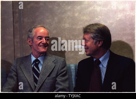 Il senatore Hubert Humphrey e Jimmy Carter Foto Stock