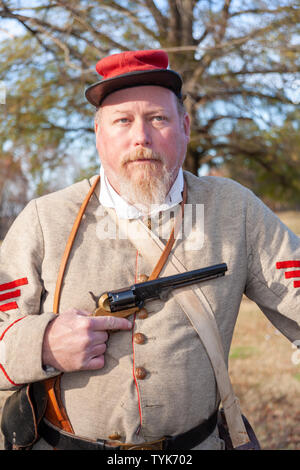 Pegram la batteria (Confederate)dimostrazione di artiglieria, Pietroburgo National Battlefield, VA, Stati Uniti d'America. Foto Stock