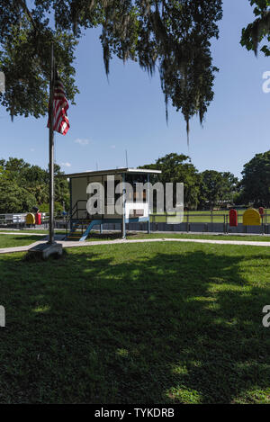 Burrell Blocco di navigazione e la diga situata sull'Haines Creek fiume in Leesburg, Florida USA Foto Stock