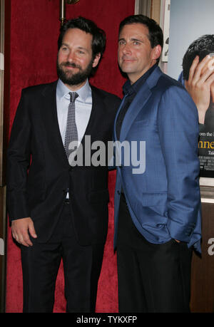 Paul Rudd e Steve Carell arrivare per lo "interno per Schmucks' Premiere al Ziegfeld Theatre di New York il 19 luglio 2010. UPI /Laura Cavanaugh Foto Stock