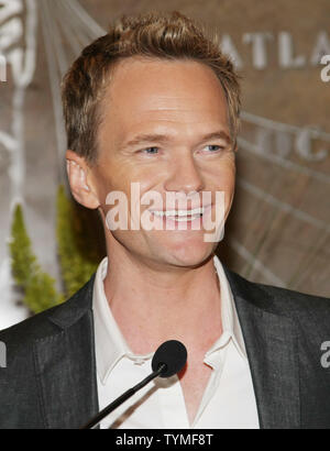 Neil Patrick Harris assiste una promozione per 'I Puffi' film all'Empire State Building sulla luglio 25, 2011 a New York City. UPI/Monika Graff Foto Stock