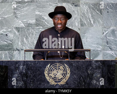 Il sig. Goodluck Ebele Jonathan, Presidente e Comandante in Capo delle Forze armate della Repubblica federale della Nigeria, parla alla 66esima Assemblea generale delle Nazioni Unite nella sede delle Nazioni Unite a New York City il 21 settembre 2011. UPI/John Angelillo Foto Stock