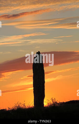 Anello di Brodgar al tramonto in estate di Orkney continentale Foto Stock